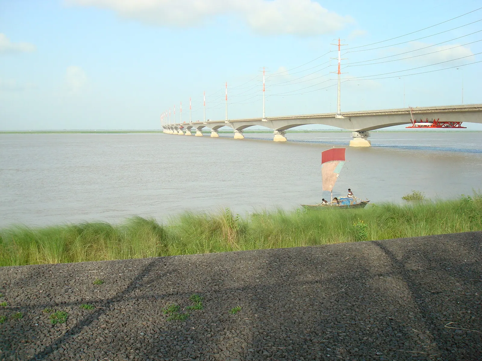 যমুনা নদীর ওপর যমুনা সেতু